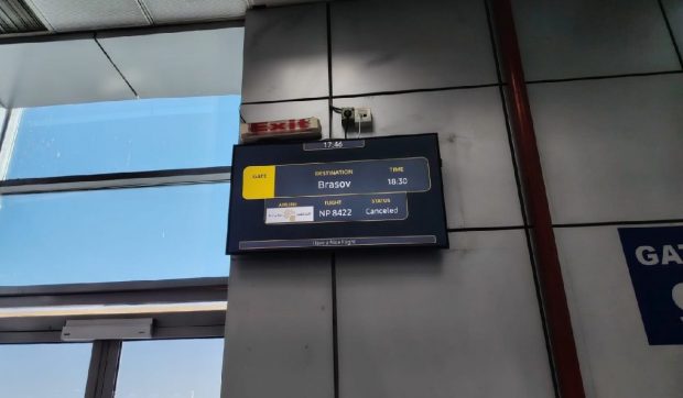 Haos la zborurile pe ruta Brașov-Hurghada: 150 de români blocați pe aeroportul din Egipt, alți 150, la Brașov