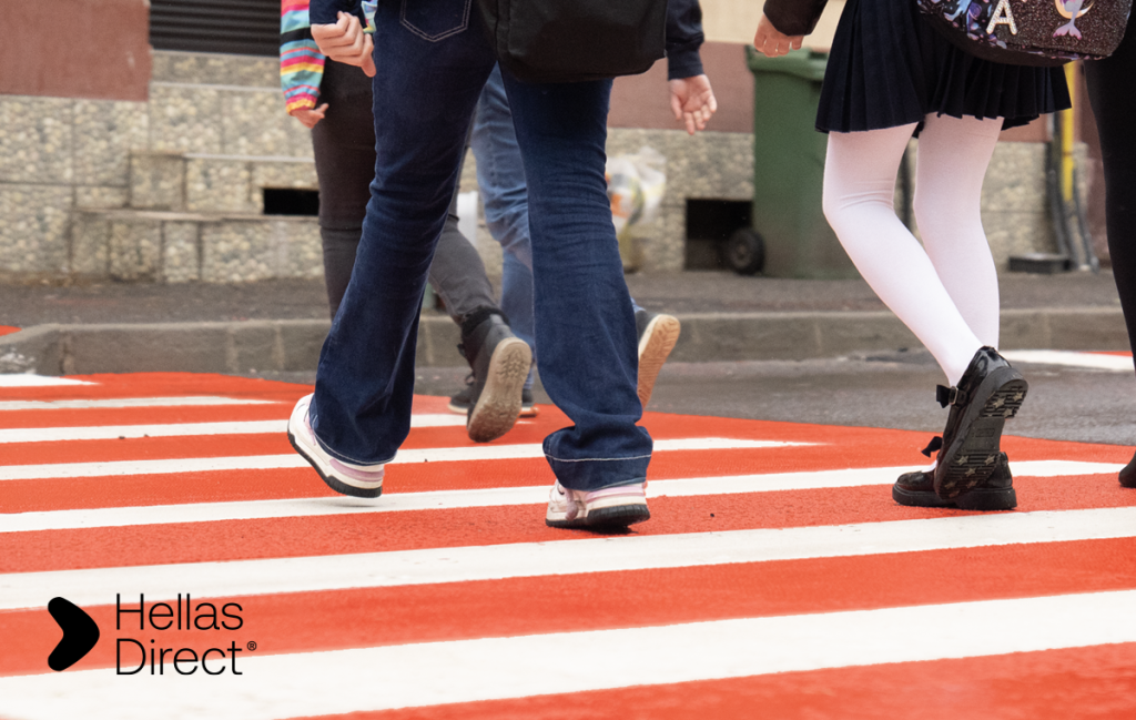 Hellas Direct aduce inițiativa Safe Roads project în România: treceri de pietoni „upgradate” pentru elevi