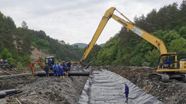 Starea de alertă la Praid a fost prelungită cu 30 de zile. Traficul este restricționat pe strada Salinei