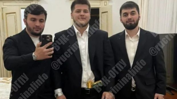 Primele imagini de la nunta de lux a fiului lui Ramzan Kadîrov: „A tras cu un pistol aurit, a purtat ceas de 27,7 de milioane de dolari”