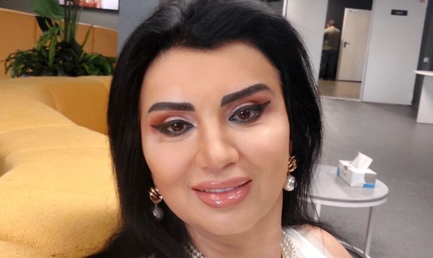 Scrisoarea emoționantă a Adrianei Bahmuțeanu pentru fiul ei: „Dacă te-ai întrebat vreodată de ce nu am fost la ziua ta, e pentru că nu aveam voie”