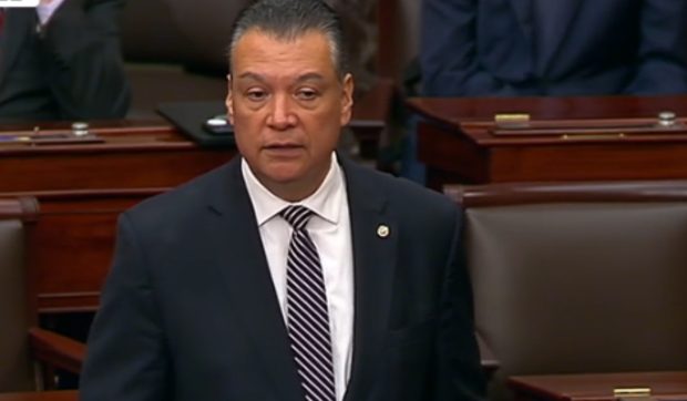 Pledoarie în lacrimi a senatorului american arestat pentru că a vrut să pună o întrebare: „Mă rog să nu treceți niciodată prin asta”