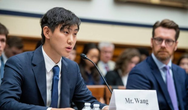 Cine este Alexandr Wang, un tânăr de 28 de ani pe serviciile căruia Mark Zuckerberg tocmai a cheltuit 15 miliarde de dolari