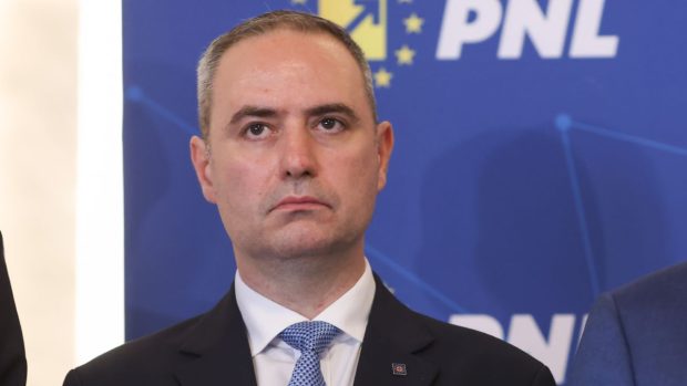 Cine este Alexandru Nazare, propunerea de ministru de Finanțe. Liberalul din spatele Centrului Cyber al UE a mai fost ministru