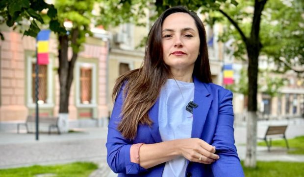 Anamaria Gavrilă a lansat o nouă informație falsă, într-un video pe Facebook, ca să îi facă pe români să se revolte