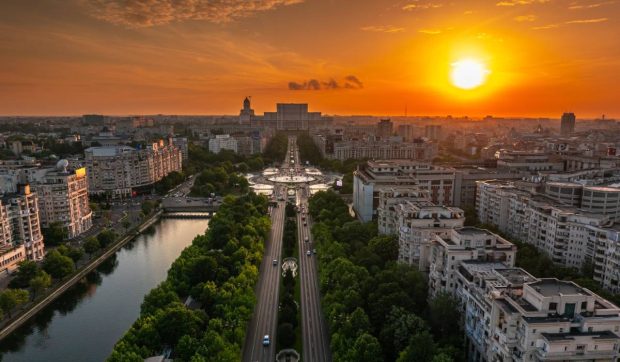 Cum va fi vremea în următoarele 4 săptămâni, în România. Meteorologii au emis prognoza și anunță temperaturi mai ridicate față de normalul perioadei