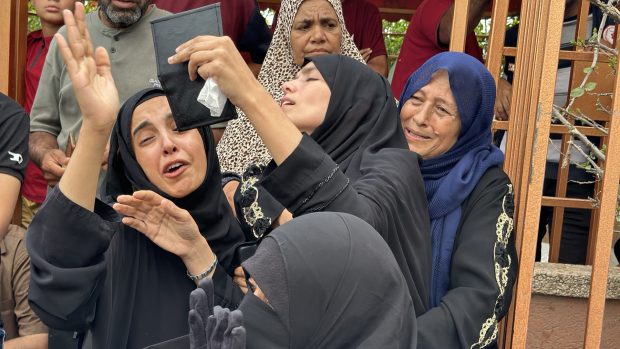 Armata israeliană a tras cu tancul în civili care încercau să obțină mâncare, în Gaza: cel puțin 51 de oameni au fost omorâți și 200 răniți