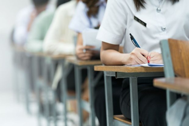 BAC 2025 – Ce ai voie să faci în sala de examen și ce acte îți trebuie la Bacalaureat