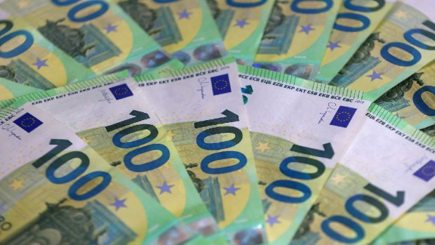 Familiile de români au printre cele mai mici venituri din Europa, mai rău decât noi stau doar cetățenii din Bulgaria și Turcia