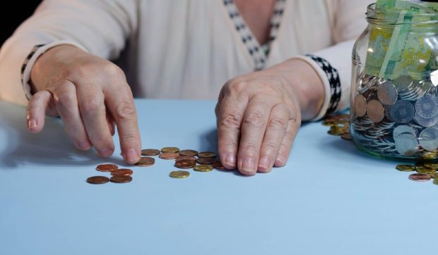 Ce spune un economist despre majorarea TVA: „Va crește nivelul de sărăcie și inflația din România”