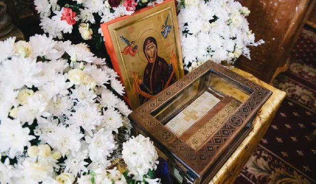 Brâul Maicii Domnului, purtat în pelerinaj pentru prima dată la Biserica „Înălțarea Domnului” din Ploiești