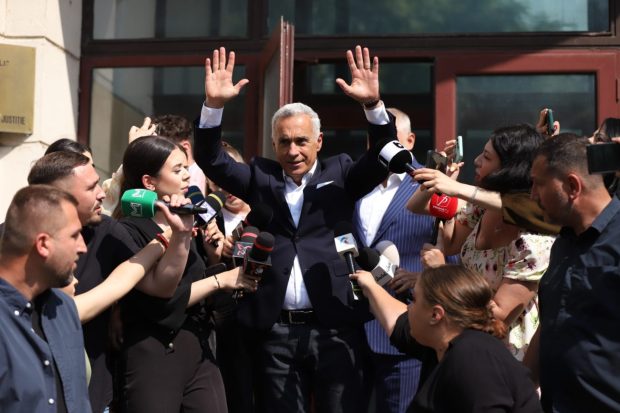 Călin Georgescu, amendat de AEP cu 40.000 de euro: fostul candidat la președinție în 2024 nu a vrut să dezvăluie motivul. Mesaj pentru susținători
