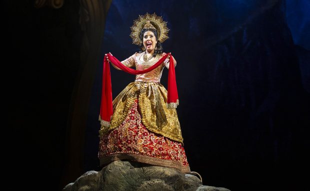 Lara Martins, cea mai longevivă actriță din „Fantoma de la Operă”: „Nu mai cântasem niciodată într-un muzical”