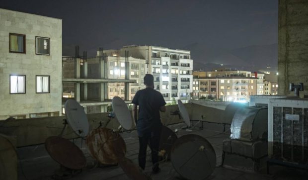 Iranul cere evacuare posturilor TV israeliene după atacul major asupra televiziunii de stat din Teheran