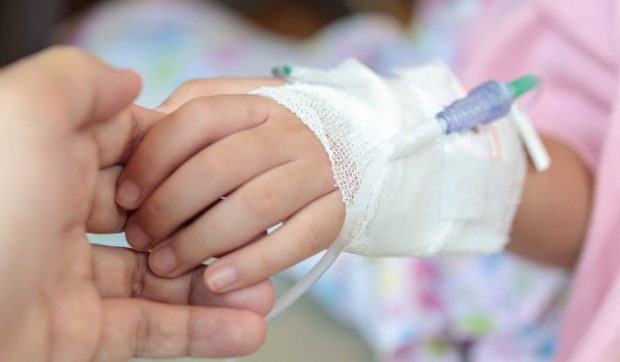 12 copii de la o grădiniţă din sectorul 2, transportaţi la spital cu simptome de toxiinfecţie alimentară