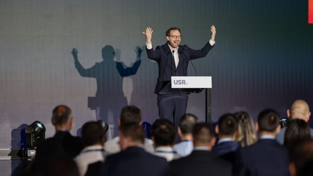 Dominic Fritz, despre obținerea cetățeniei: „Cea mai românească experiență ever, de peste un an. Stau la coadă pentru un dosar”