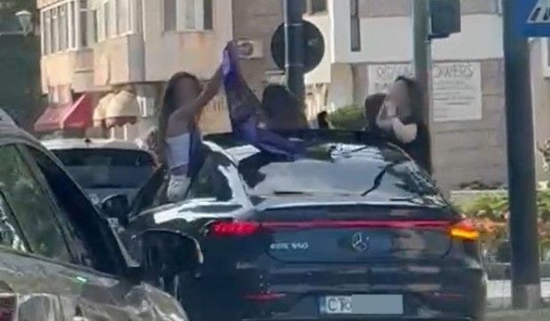 Liceeni pe portiere, în trafic la Constanța – teribilismul devine trend printre adolescenți
