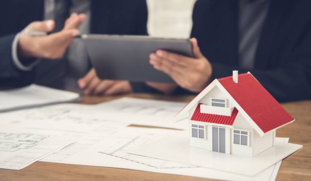 Cum se calculează valoarea de piață pentru o proprietate. Cele trei metode prin care poți stabili prețul pentru apartamentul sau casa ta
