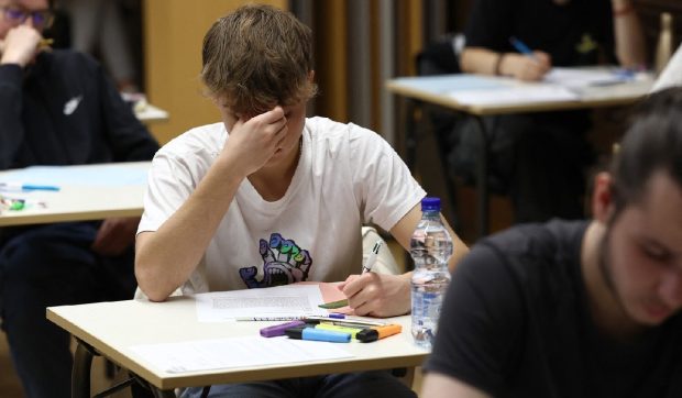 Mesajul unui psiholog pentru cei aproape 100.000 de elevi care dau examenul de BAC : „Fă-ți focusul ca pe TikTok”
