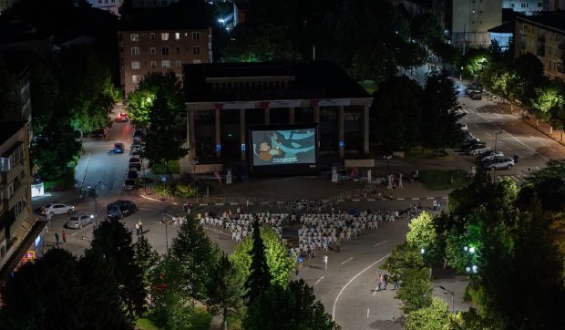 Orașul din România care nu are librărie sau cinematograf: „Copiii de azi cresc fără astfel de spaţii”