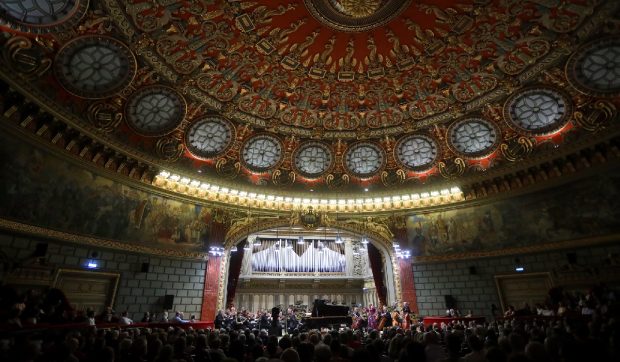 Directorul Filarmonicii George Enescu, onorat de Franța cu una dintre cele mai înalte distincții culturale
