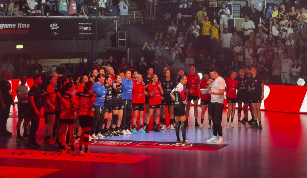 Cristina Neagu spune adio handbalului: Gala emoționantă care a marcat o carieră de legendă! 2 gala de retragere cristina neagu 1