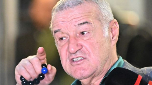 Prima reacție a lui Gigi Becali, după ce Patriarhul Daniel i-a interzis să mai cânte în Patriarhie: „Eu sunt oaia”