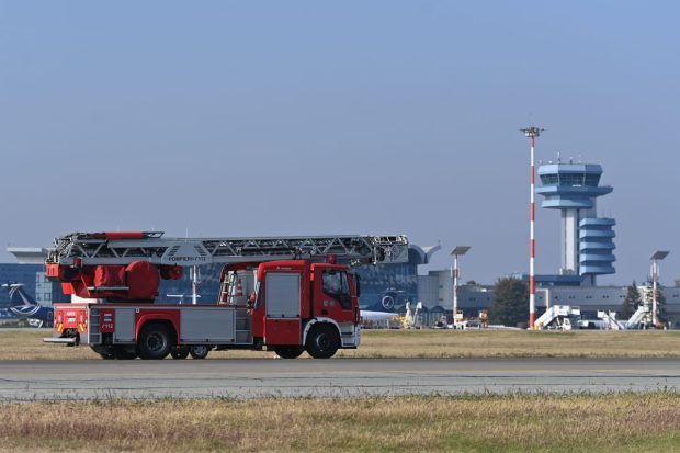 Un clește și o șurubelniță au închis o pistă de decolare de pe Aeroportul Otopeni timp de 15 minute