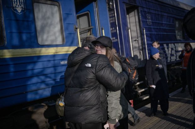 Ucraina cere Rusiei să returneze peste 500 de copii luați din Herson