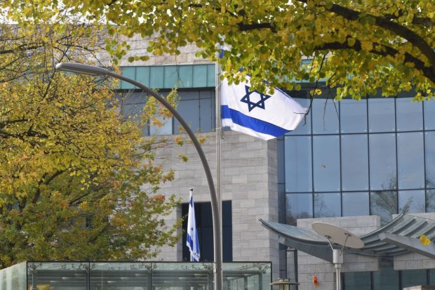 Israelul închide ambasadele sale din toată lumea pe termen nedeterminat și transmite un avertisment cetățenilor