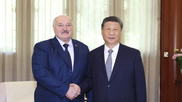 Alexander Lukașenko vrea să ridice în Belarus un monument dedicat „prietenului” Xi Jinping