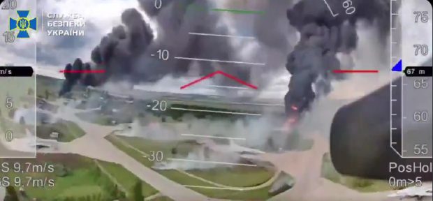 Operațiunea „Pânză de păianjen”: ucrainenii arată traseul dronelor, de la decolare până la țintirea bombardierelor rusești