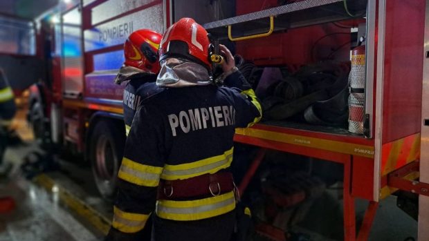 Incendiu într-un salon al Spitalului Judeţean de Urgenţă Vaslui, trei autospeciale au fost chemate de urgență