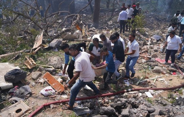 Filmul prăbușirii avionului Air India. Ce a transmis pilotul. Cauzele catastrofei, analizate de experți de top