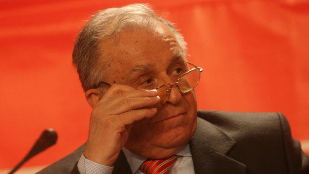 Ion Iliescu crede că fotbaliștii „bat” politicienii: „Sunt un cocktail de proletari, CFRiști și performeri, țin cu Rapid”