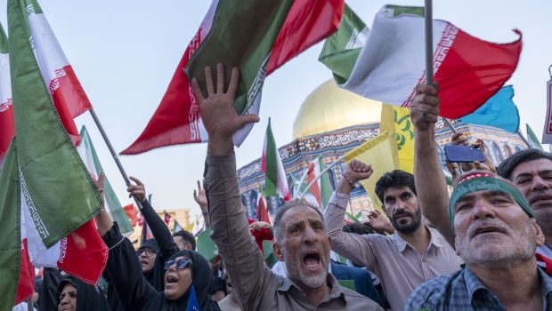 Iranul a arestat „mercenari” Mossad și a cerut ștergerea aplicației WhatsApp: „Murdăresc imaginea sistemului sacru al Republicii Islamice”