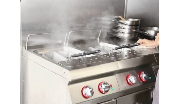 Echipamente profesionale vs casnice: ce alegi pentru bucătăria restaurantului