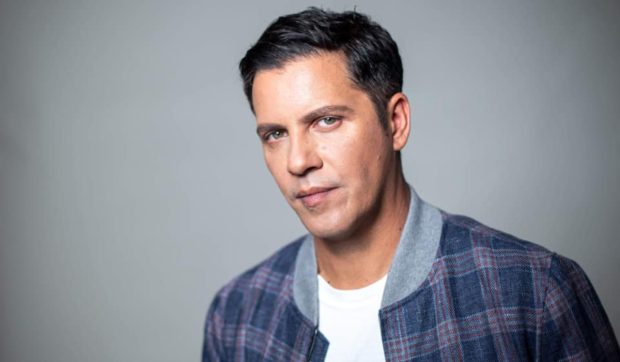 Imagine Stire Imagini cu Lucian Viziru pe patul de spital. Actorul a ajuns la camera de gardă din cauza unei afecțiuni de care suferă din 2015 | 2review.ro