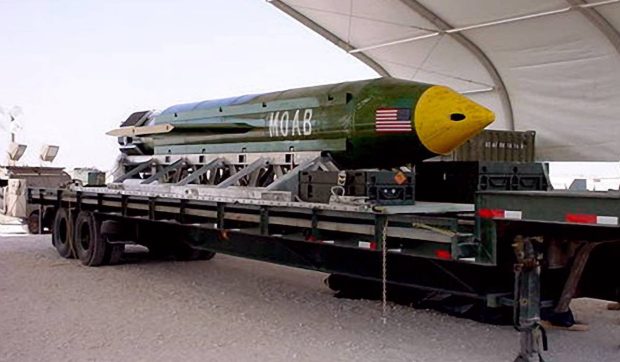 Ce e GBU-43/B MOAB, „mama tuturor bombelor”, cu care Netanyahu vrea să străpungă muntele nuclear al Iranului