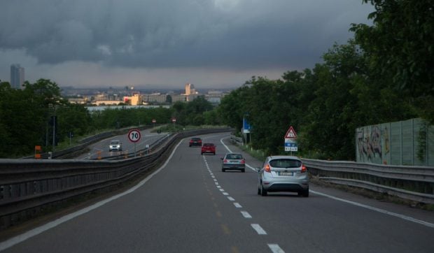 Site-urile false de viniete din Bulgaria păcălesc șoferii cu prețuri exclusiv în euro și taxe ascunse