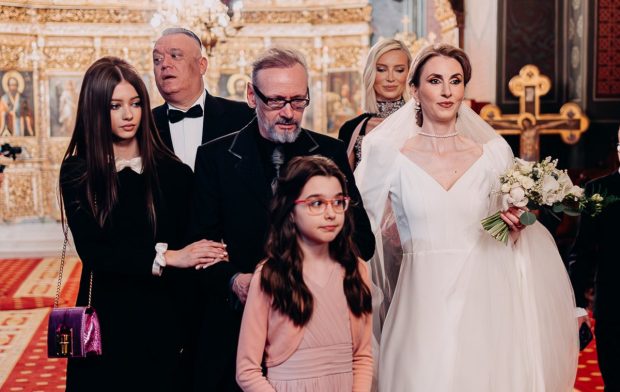 Imagine Stire Mihai Albu, nemulțumit de darul primit la nuntă. Câți invitați au lipsit de la petrecere: „Am avut multe cheltuieli de acoperit” | 2review.ro