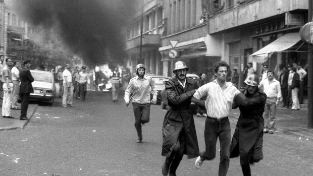 Aproape jumătate dintre români nu știu ce s-a întâmplat la Mineriada din 1990