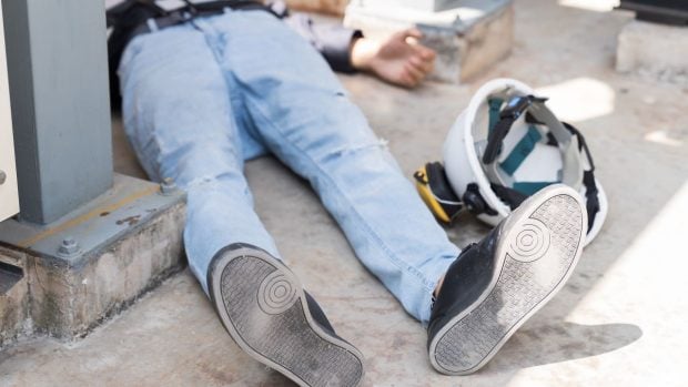 Un muncitor român a murit după ce a căzut 7 metri în urma unui accident, în Italia: colegul său a încercat cu disperare să-l salveze