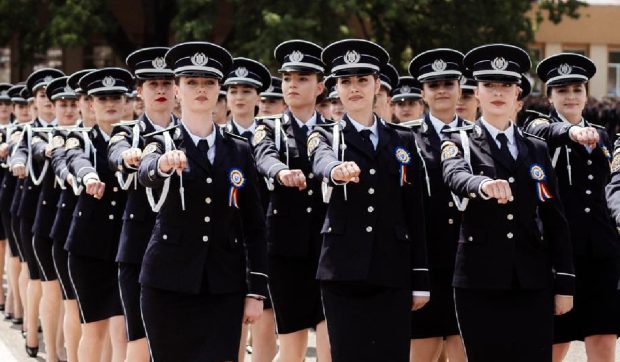 Doar în jur de 240 de polițiste, la Iași. Deși câteva au funcții de conducere în cadrul IPJ, femeile sunt, în continuare, subreprezentate