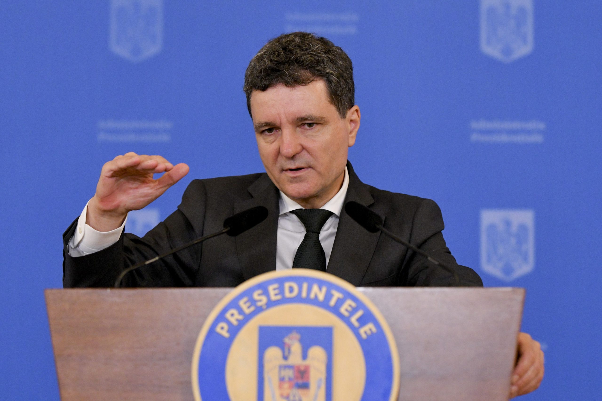 Încă o rundă de consultări pentru desemnarea primului ministru