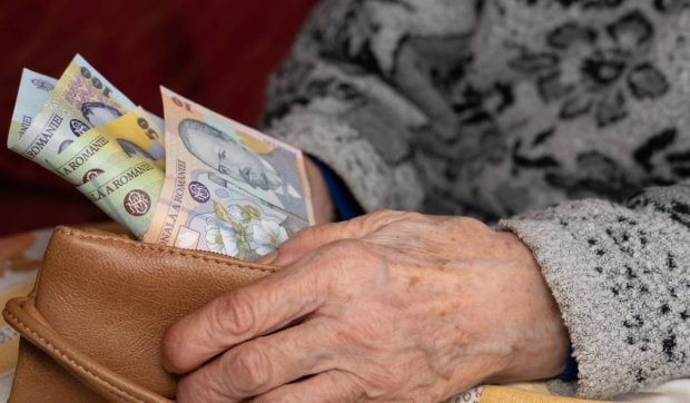 Cât plătesc românii pentru un an de vechime la pensie dacă nu au stagiu complet de cotizare