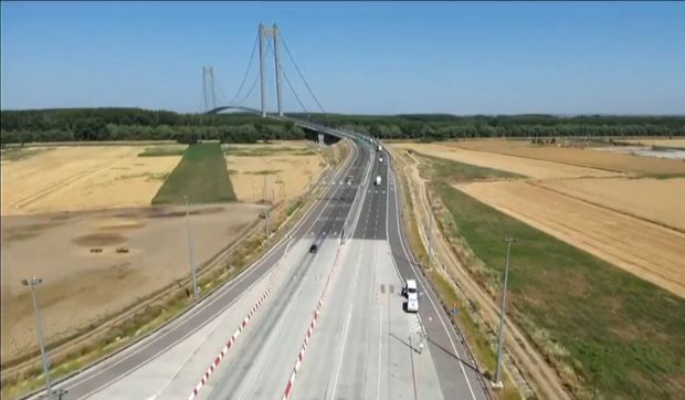 Podul peste Dunăre de la Brăila este deschis de astăzi circulației rutiere: „Inclusiv pe drumurile de legătură”