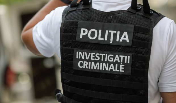 Tânăr găsit mort de către iubita sa, după ce s-a spânzurat într-o pădure de lângă Timișoara. Avea depresie din cauza datoriilor
