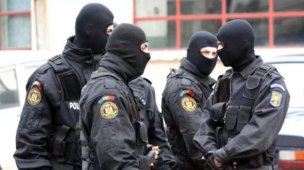 Percheziții la Brăila, chiar pe strada Poliției. Ce caută oamenii legii la afaceriștii pe care i-au vizitat