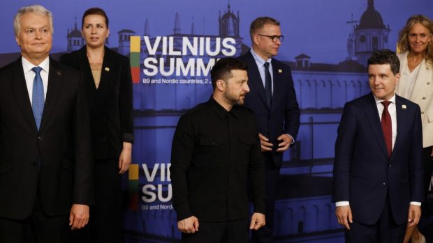 Primele imagini cu Nicușor Dan în prima vizită externă ca președinte al României
